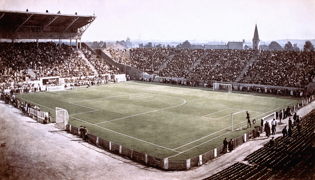 explorez aja 1905 : plongez dans l'histoire du club, rejoignez un forum passionné et découvrez l'association des supporters dévoués.